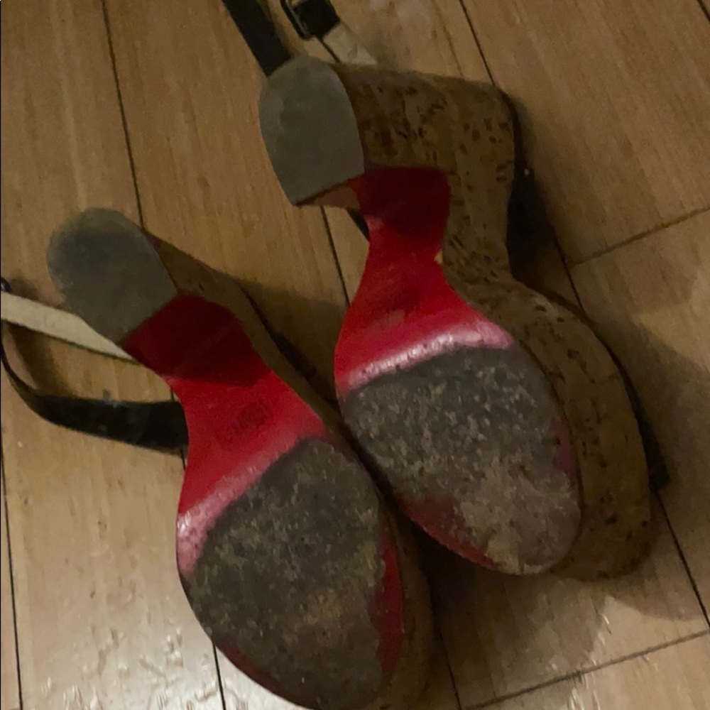 Shoes - Picture 4 of 5